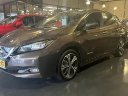 Bruin, metallic lak Gebruikt 2020 Nissan Leaf Tekna Hatchback | € 18.950 (Duur)