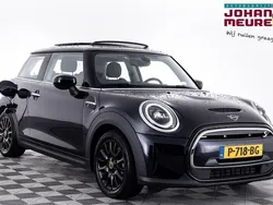 Blauw Gebruikt 2022 Mini Cooper Business Hatchback | € 19.900 (Eerlijke prijs)