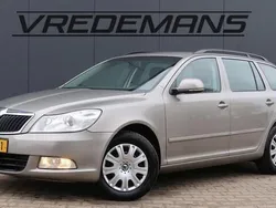 Beige Gebruikt 2012 Skoda Octavia Ambition Stationwagen | € 2.250 (Super prijs)