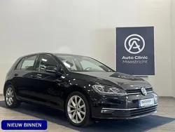 Zwart Gebruikt 2017 VW Golf VII Highline Hatchback | € 16.445 (Eerlijke prijs)