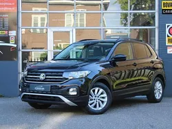 Zwart Gebruikt 2020 VW T-Cross Life SUV | € 17.490 (Goede deal)