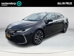 Bruin Gebruikt 2020 Toyota Corolla Executive Sedan | € 23.880 (Eerlijke prijs)
