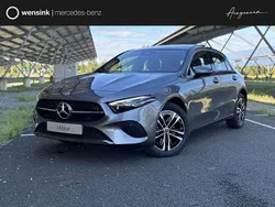 Grijs, metallic lak Nieuw 2025 Mercedes A250 Luxury Hatchback | € 46.271 (Eerlijke prijs)