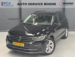 Zwart Gebruikt 2022 VW Tiguan Life SUV | € 31.425 (Goede deal)