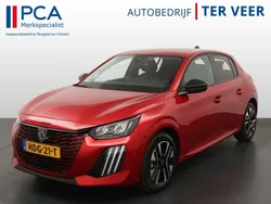 Rood Gebruikt 2024 Peugeot 208 Allure Hatchback | € 21.950 (Eerlijke prijs)