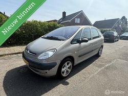 Beige Gebruikt 2003 Citroën Xsara Picasso MPV | € 950 (Eerlijke prijs)