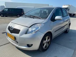 Grijs Gebruikt 2006 Toyota Yaris Luna Hatchback | € 1.999 (Super prijs)