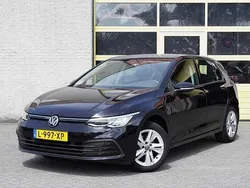 Zwart Gebruikt 2021 VW Golf VIII Life Hatchback | € 15.950 (Goede deal)