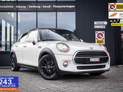 Wit Gebruikt 2018 Mini Cooper Business Hatchback | € 14.990 (Goede deal)