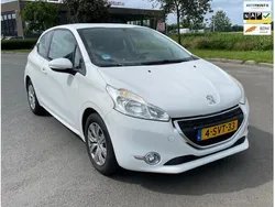 Wit Gebruikt 2013 Peugeot 208 Active Hatchback | € 1.950 (Super prijs)