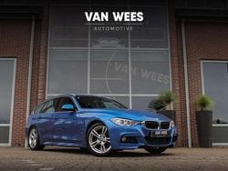 Blauw, metallic lak Gebruikt 2013 BMW 320 Executive Stationwagen | € 13.950
