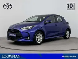 Blauw Nieuw 2025 Toyota Yaris Hybrid Active Hatchback | € 27.734 (Eerlijke prijs)