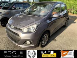 Grijs Gebruikt 2015 Hyundai i10 Hatchback | € 11.000 (Eerlijke prijs)