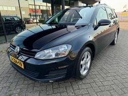 Zwart, metallic lak Gebruikt 2014 VW Golf VII Trendline Stationwagen | € 8.250 (Goede deal)