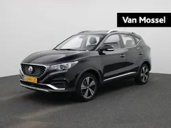Zwart Gebruikt 2021 MG ZS Luxury Sedan | € 16.495 (Eerlijke prijs)