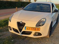 Wit Gebruikt 2012 Alfa Romeo Giulietta Distinctive Hatchback | € 12.000 (Duur)