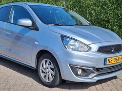 Grijs, metallic lak Gebruikt 2017 Mitsubishi Space Star Intense Hatchback | € 8.200 (Eerlijke prijs)