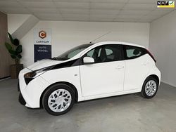 Wit Gebruikt 2019 Toyota Aygo X-play Hatchback | € 8.950 (Goede deal)
