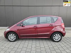 Rood Gebruikt 2005 Mercedes A170 Elegance MPV | € 3.999 (Eerlijke prijs)