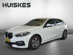 Wit Gebruikt 2021 BMW 118 Executive Hatchback | € 24.950 (Eerlijke prijs)