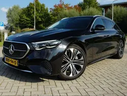 Zwart Gebruikt 2023 Mercedes E300 Advanced Plus Stationwagen | € 49.990 (Eerlijke prijs)