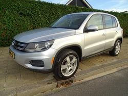 Grijs (metallic) Gebruikt 2013 VW Tiguan Sport SUV | € 9.950 (Goede deal)
