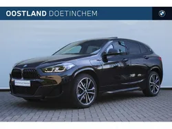 Saphirschwarz (zwart metallic) Gebruikt 2023 BMW X2 Comfort Edition SUV | € 43.950 (Duur)