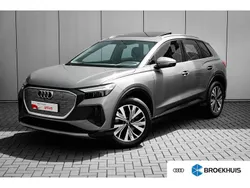 Grijs, metallic lak Gebruikt 2021 Audi Q4 e-tron Advanced Plus SUV | € 30.945 (Eerlijke prijs)
