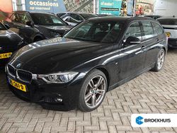 Zwart Gebruikt 2018 BMW 318 Executive Stationwagen | € 23.395