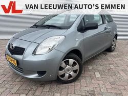 Grijs, metallic lak Gebruikt 2007 Toyota Yaris Terra Hatchback | € 2.948 (Goede deal)