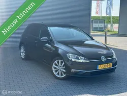 Zwart Gebruikt 2017 VW Golf VII Highline Hatchback | € 12.900 (Eerlijke prijs)