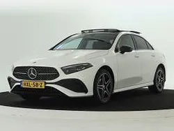 Licht poolwit uni Gebruikt 2024 Mercedes 250 AMG line Sedan | € 41.800 (Eerlijke prijs)