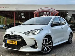 Wit Gebruikt 2022 Toyota Yaris Executive Hatchback | € 23.810 (Eerlijke prijs)