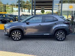 Grijs Gebruikt 2024 Toyota Yaris Cross Business Edition SUV | € 28.950 (Eerlijke prijs)