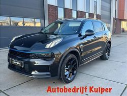 Zwart (metallic) Gebruikt 2023 Lynk & Co 01 SUV | € 26.950 (Eerlijke prijs)