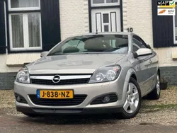 Grijs, metallic lak Gebruikt 2006 Opel Astra Cabriolet Enjoy Cabriolet | € 3.850 (Goede deal)
