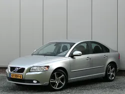 Grijs, metallic lak Gebruikt 2012 Volvo S40 Performance Sedan | € 11.999