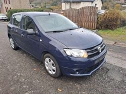 Blauw Gebruikt 2015 Dacia Sandero Ambiance Hatchback | € 5.700 (Eerlijke prijs)