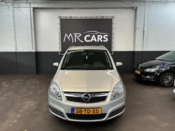 Grijs, metallic lak Gebruikt 2006 Opel Zafira Executive MPV | € 1.650 (Eerlijke prijs)