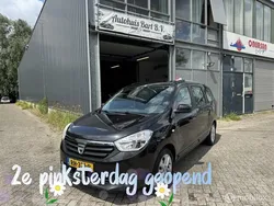 Zwart Gebruikt 2014 Dacia Lodgy Prestige MPV | € 4.999 (Iets duurder)