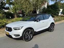 Grijs Gebruikt 2020 Volvo XC40 R-Design SUV | € 27.995 (Eerlijke prijs)