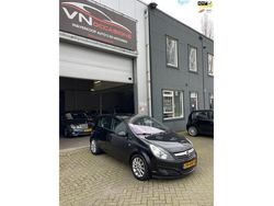 Zwart Gebruikt 2010 Opel Corsa Cosmo Hatchback | € 3.950 (Eerlijke prijs)