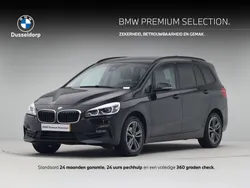 Zwart Gebruikt 2022 BMW 216 Sport Line Stationwagen | € 22.750 (Eerlijke prijs)