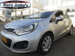 Grijs Gebruikt 2012 Kia Rio Plus Hatchback | € 6.900 (Eerlijke prijs)