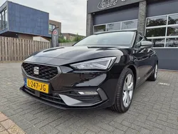Zwart, metallic lak Gebruikt 2021 Seat Leon Business Hatchback | € 22.450 (Eerlijke prijs)
