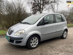 Grijs Gebruikt 2005 Lancia Musa MPV | € 1.000 (Super prijs)