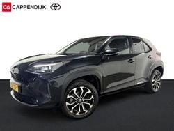 Zwart Gebruikt 2023 Toyota Yaris Hybrid Team SUV | € 28.599 (Eerlijke prijs)