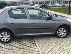Grijs Gebruikt 2010 Peugeot 206+ Hatchback | € 3.150 (Eerlijke prijs)