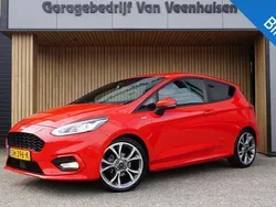 Rood Gebruikt 2018 Ford Fiesta ST-Line Hatchback | € 10.900 (Eerlijke prijs)