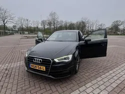 Zwart Gebruikt 2013 Audi A3 Ambiente Hatchback | € 11.900 (Super prijs)